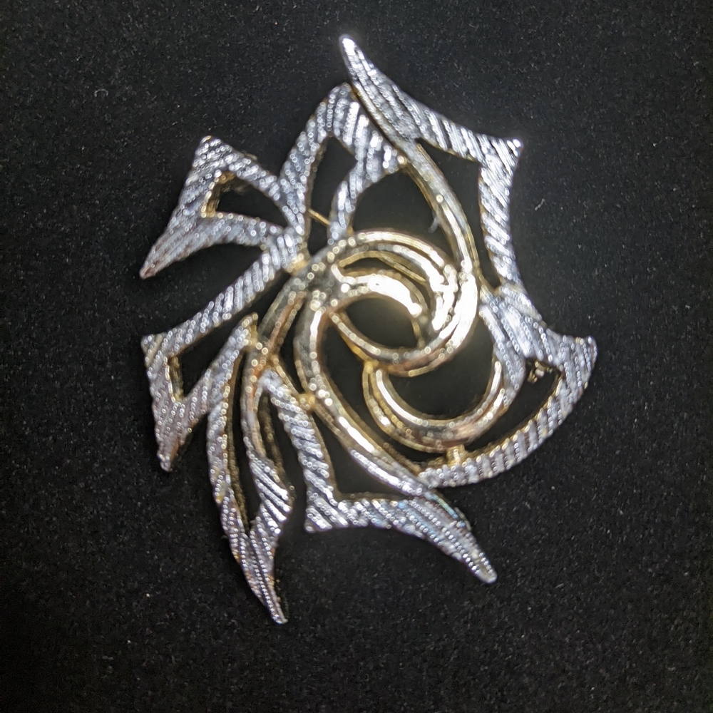 Sarah Coventry Smooth / Textured Two Tone Openwork Abstract Design Brooch Pin